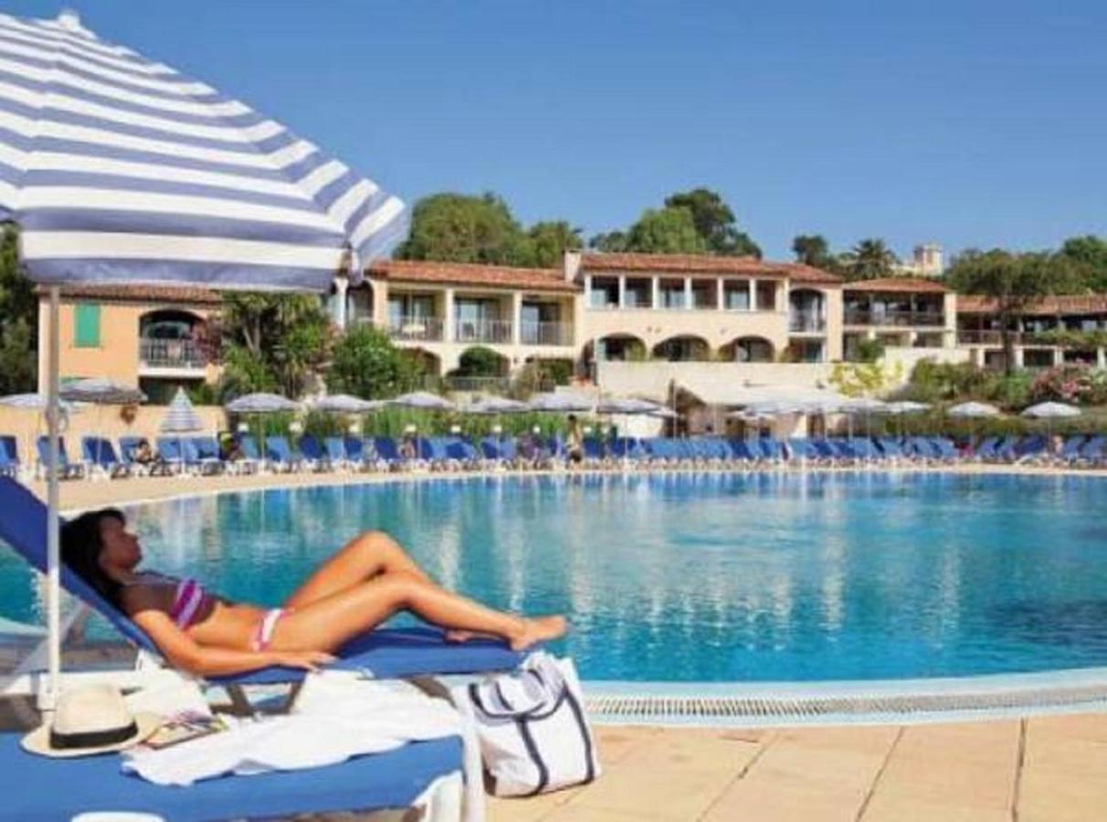 Chez Adriana Studio Vue Mer Avec Piscine Grimaud Eksteriør billede