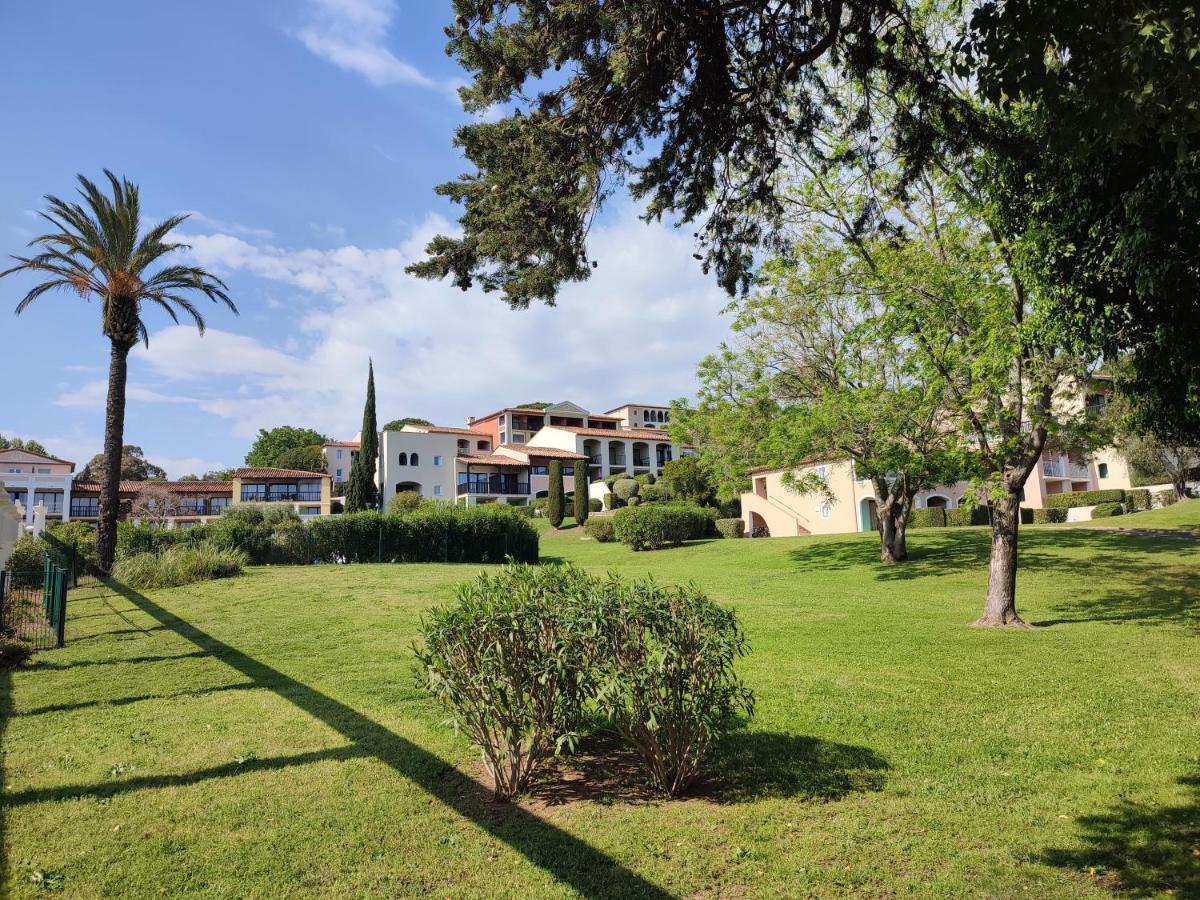 Chez Adriana Studio Vue Mer Avec Piscine Grimaud Eksteriør billede